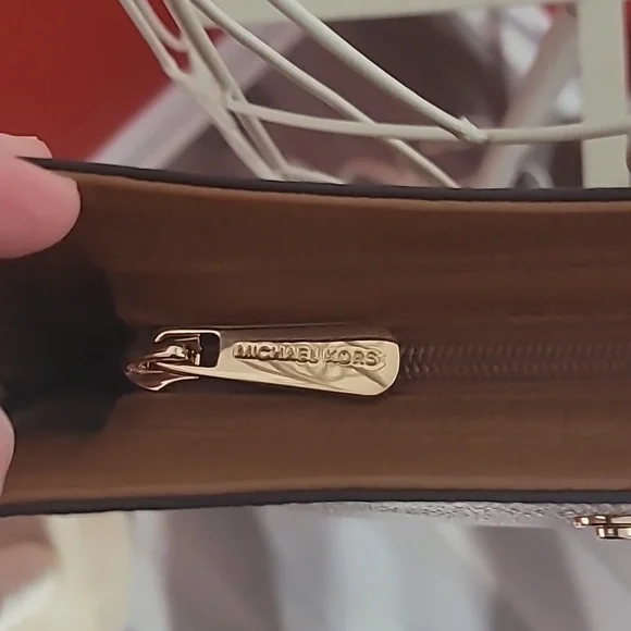 Michael Kors Crossbody Bag Tan Leather with Gold Metal Accents - Picture 6 of 10